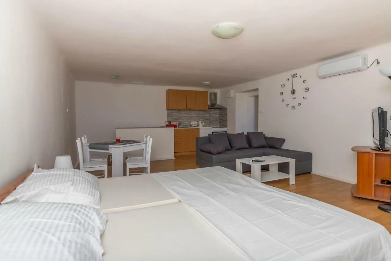 App Cor2 Apartment Selce